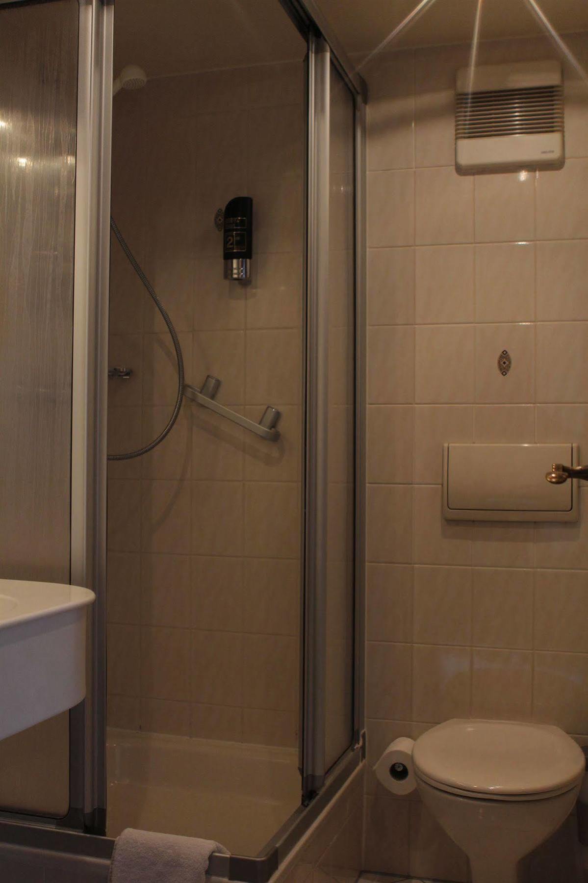 Pohl'S Rheinhotel Adler ซังคท์โกอาร์สเฮาเซิน ภายนอก รูปภาพ